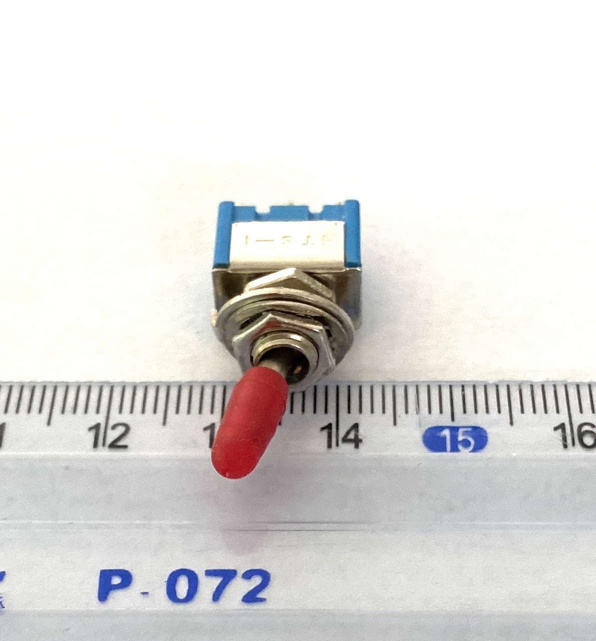 Тумблер 6А 125v,3A 250v 3 контакти