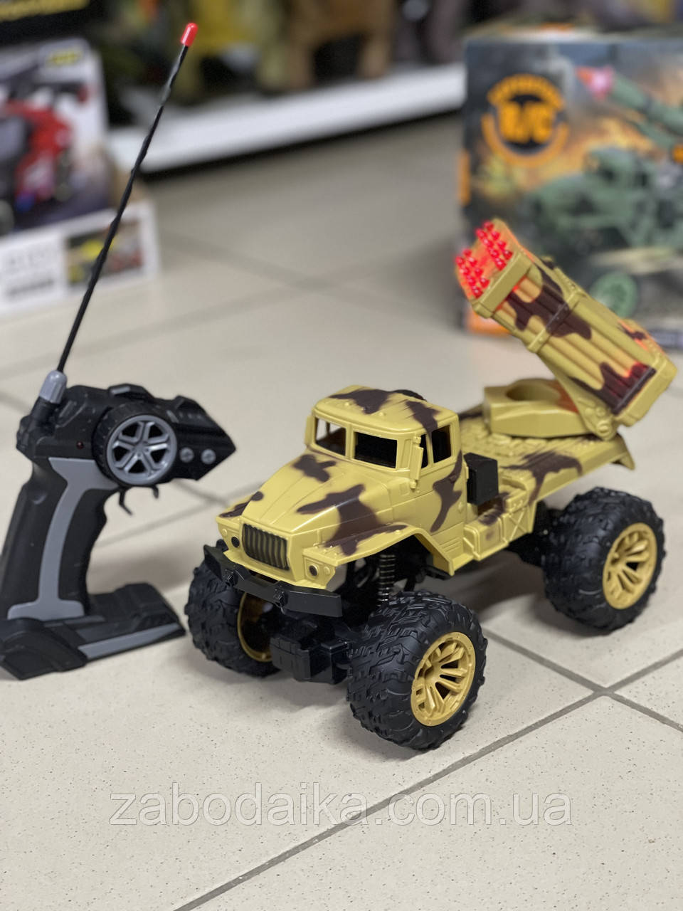 Військовий джип позашляховик на радіокеруванні, Бойова машина дитяча іграшка 326-180 танк