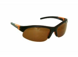 Окуляри поляризаційні в жорсткому чохлі із серветкою з мікрофібри.