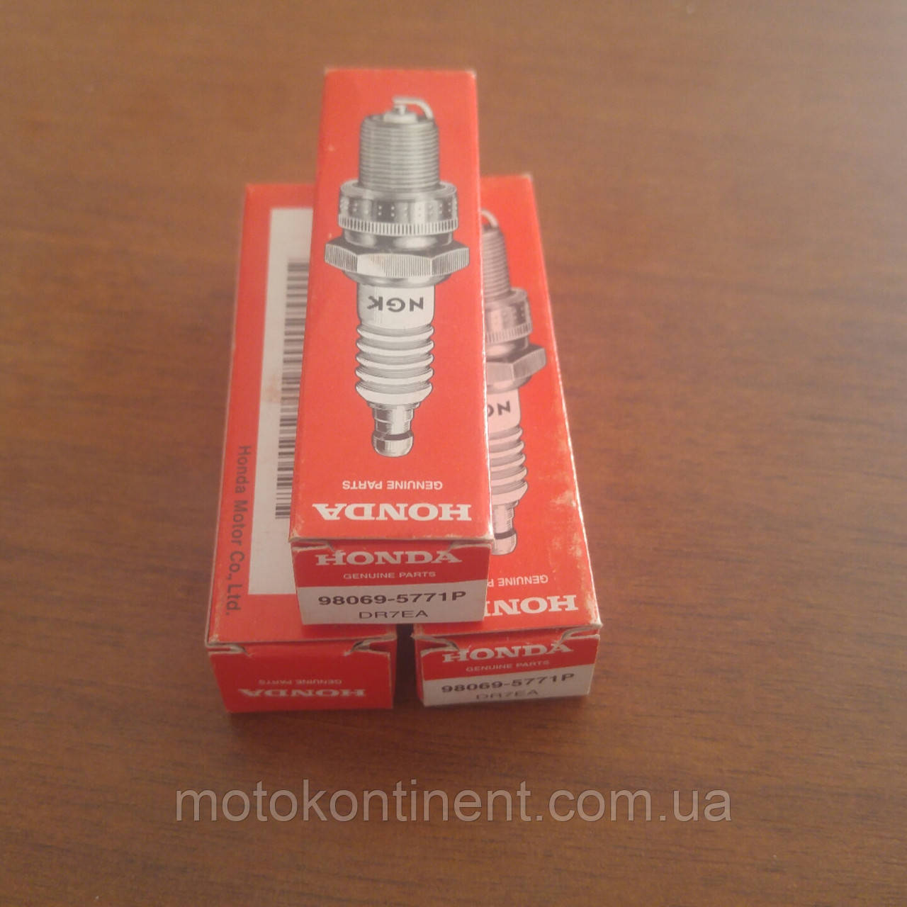 98069-5771P Свічка запалювання Honda BF30-BF50 DR7EA