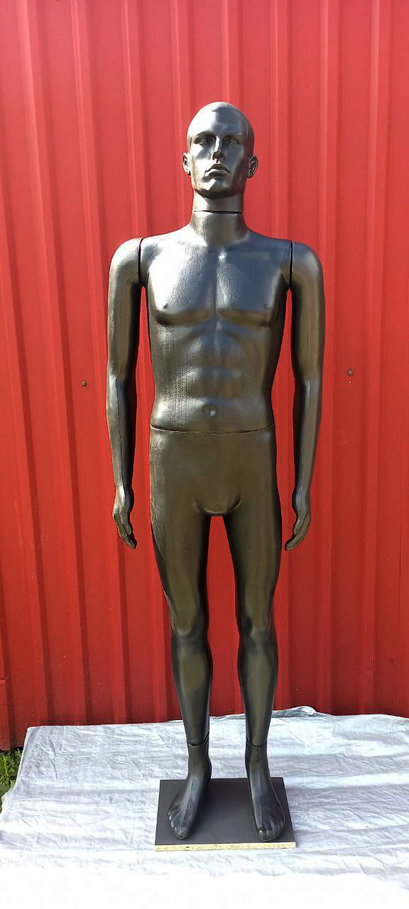 Манекен чоловічий чорний "Сенсей" на деревоплитиі, фото 1