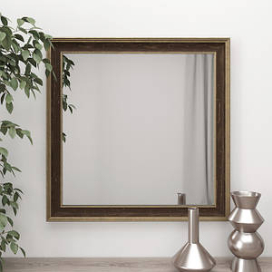 Дзеркало в Коричневій рамі