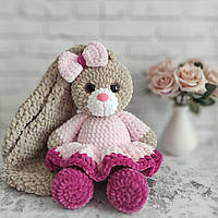 Мягкая плюшевая вязаная игрушка Зайка ручной работы Детская игрушка Зайка в розовом платье