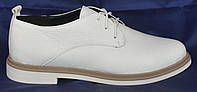Розміри 36, 37, 38, 39, 40 Демісезонні жіночі шкіряні туфлі Viscala на низькому ходу, білі, повнорозмірні