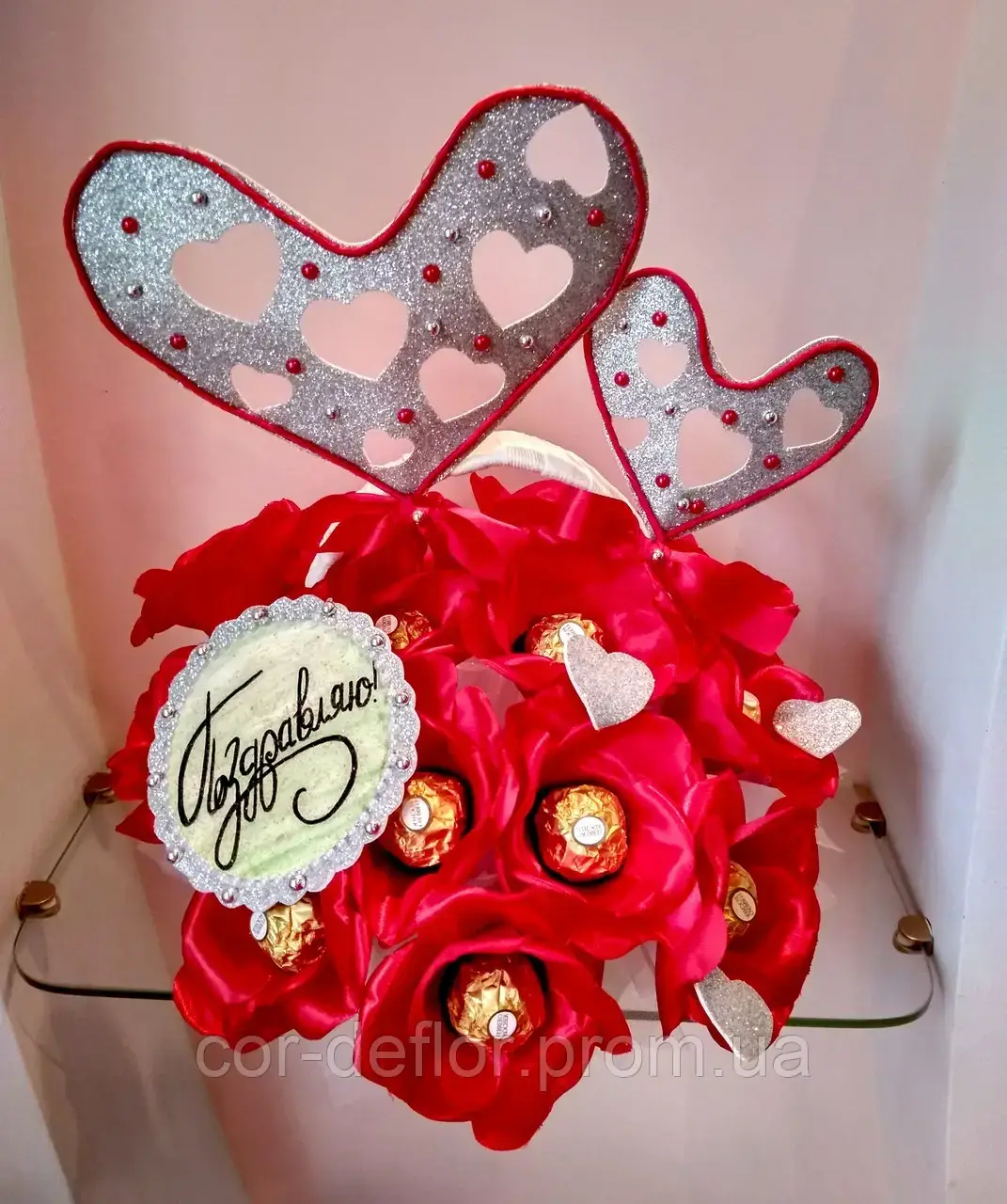 Букет з цукерок на день святого Валентина ручної роботи/ сувенір на день Закоханих