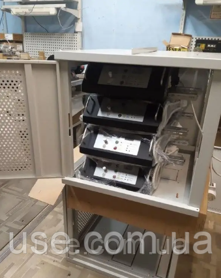 Зарядна шафа для 24АКБ, 280 В 160 А з регулюванням струму та напруги