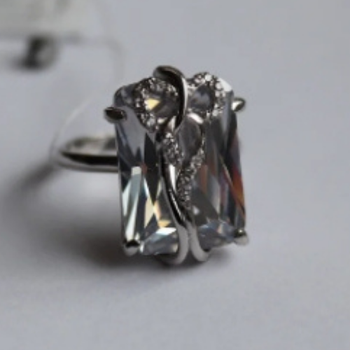 Серебряное женское кольцо с крупным камнем Скарлет - женское кольцо из ...
