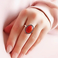 Серебряное женское кольцо с натуральным сердоликом