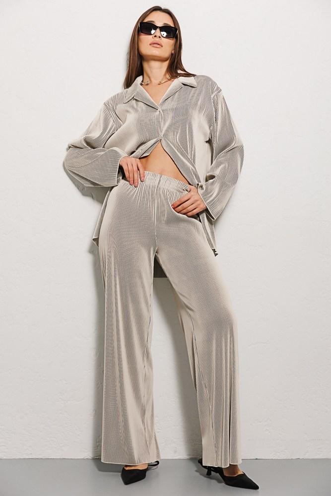 Костюм жіночий брючний сорочка пліссе М сірий, фото 1