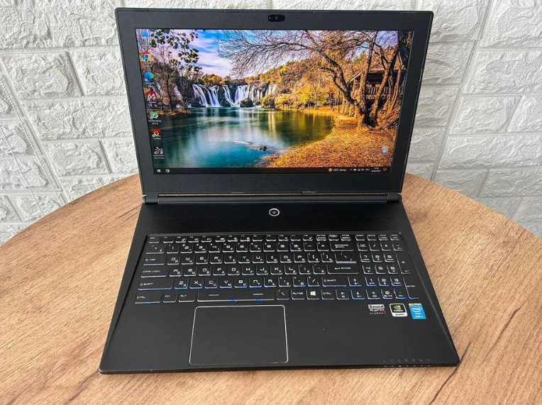 Ігровий Ноутбук BOXX G1980 15.6" 3K IPS i7 4710HQ 16Gb SSD128Gb+HDD500Gb Quadro K2100M