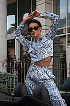 Жіночий шовковий костюм в піжамному стилі сорочка на ґудзиках і вільні брюки принт долар Ds5578, фото 5