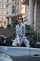 Жіночий шовковий костюм в піжамному стилі сорочка на ґудзиках і вільні брюки принт долар Ds5578, фото 4