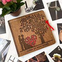 Деревянный альбом для фото с парой, деревом, сердечками - подарок на свадьбу, годовщину отношений Код/Артикул