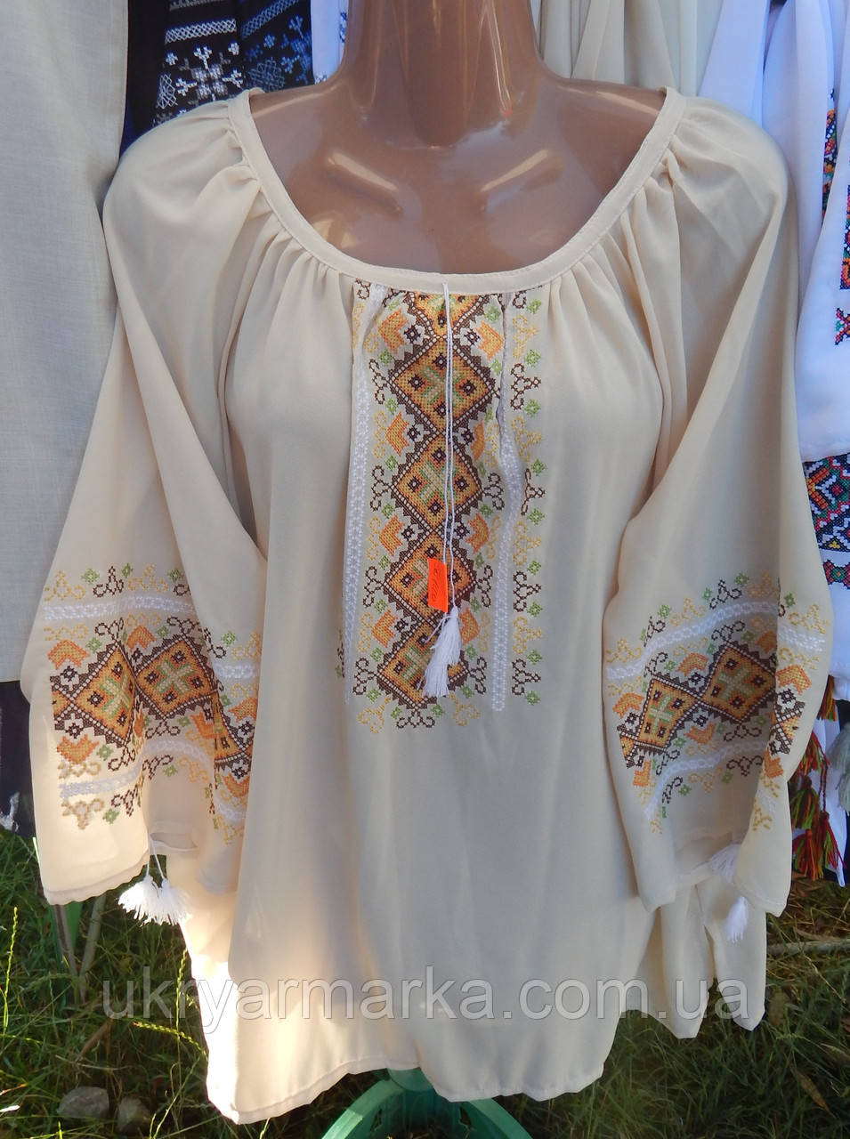Жіноча блуза вишиванка "Сонячний орнамент"