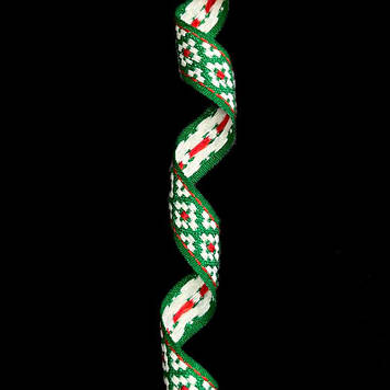 Стрічка оздоблювальна блискуча з українським орнаментом 15 мм колір зелена з біло-червоним орнаментом