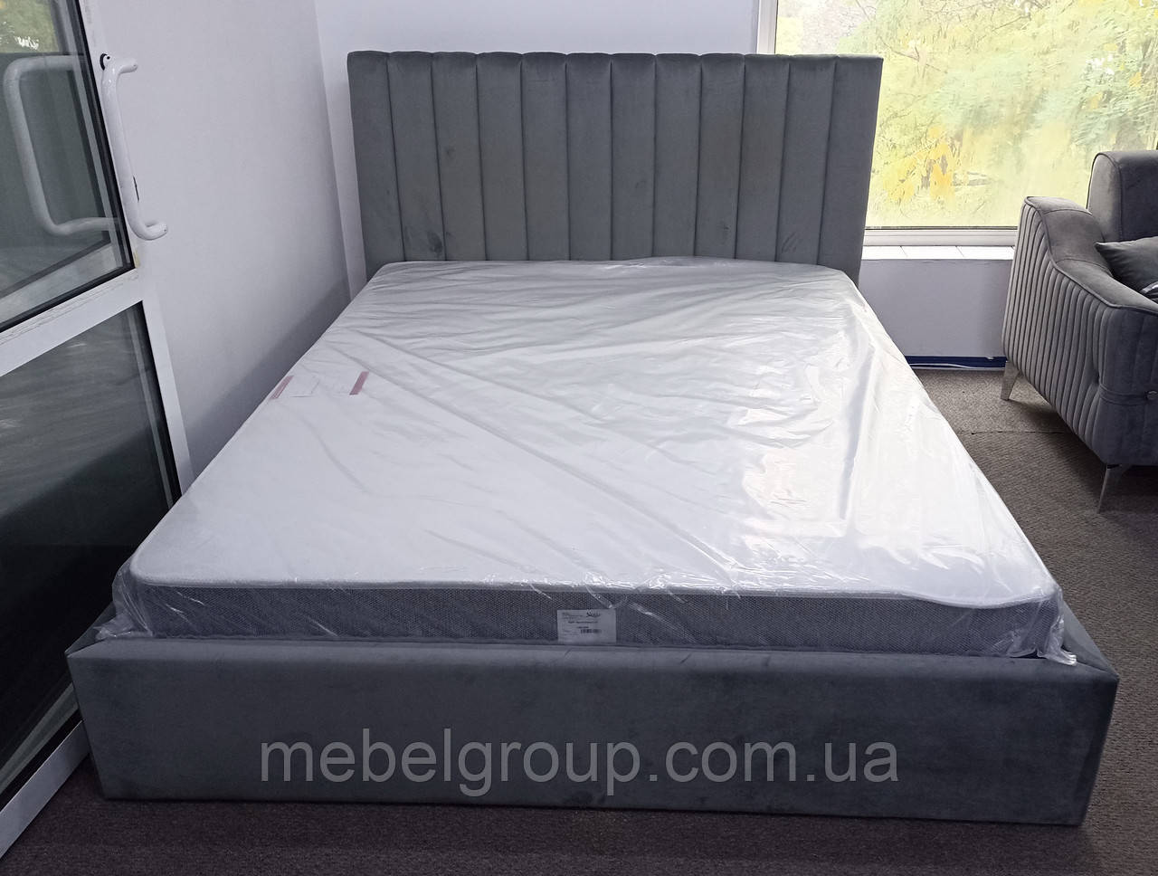 Ліжко зі смужками 180*200 з механізмом