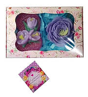 Подарочный набор из мыла ручной работы 8 марта в виде 8-ки с крокусами и лютиком на Международный женский день