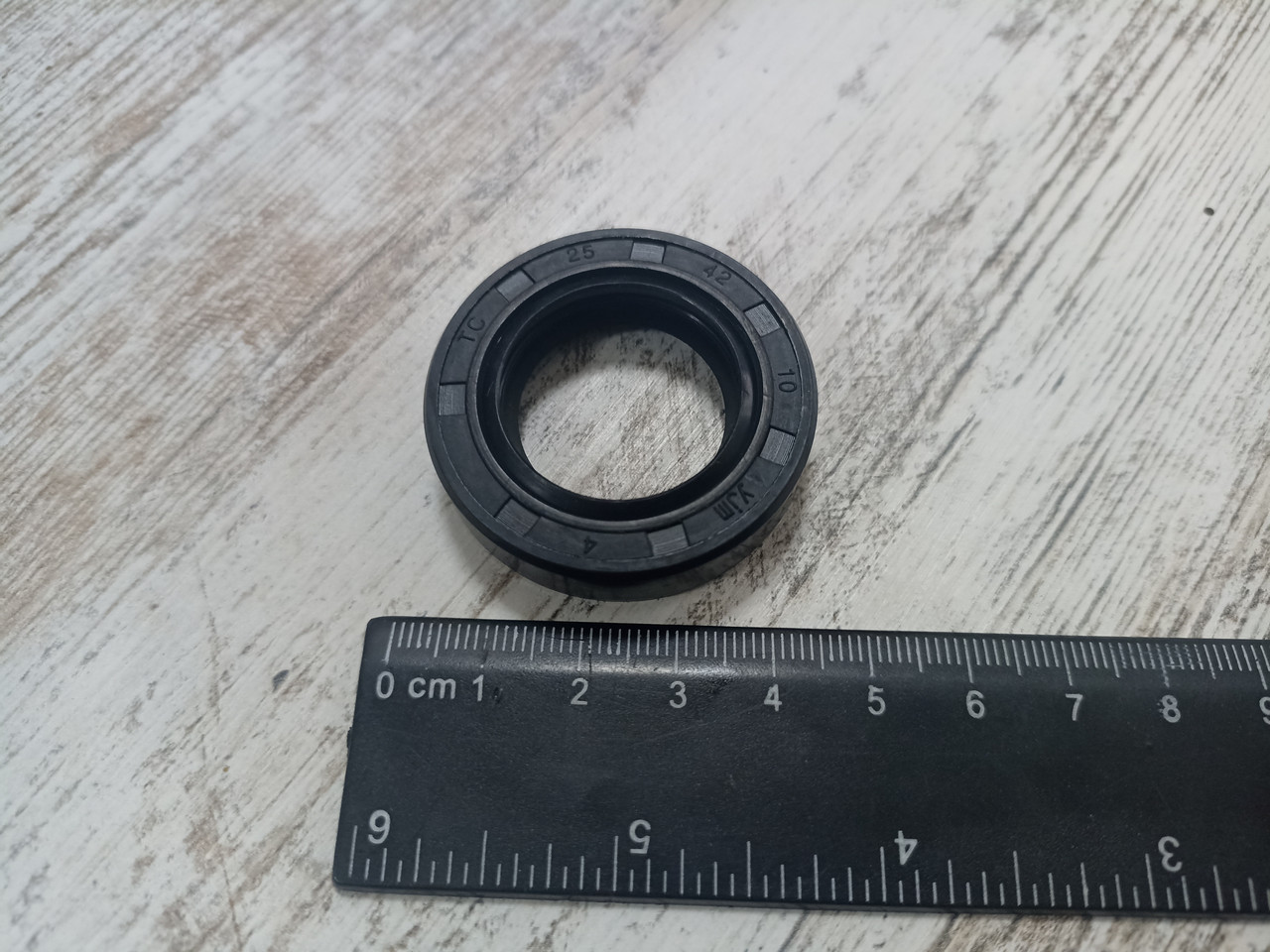 Сальник 25х42 первинного валу КПП і водяного насоса, фото 1