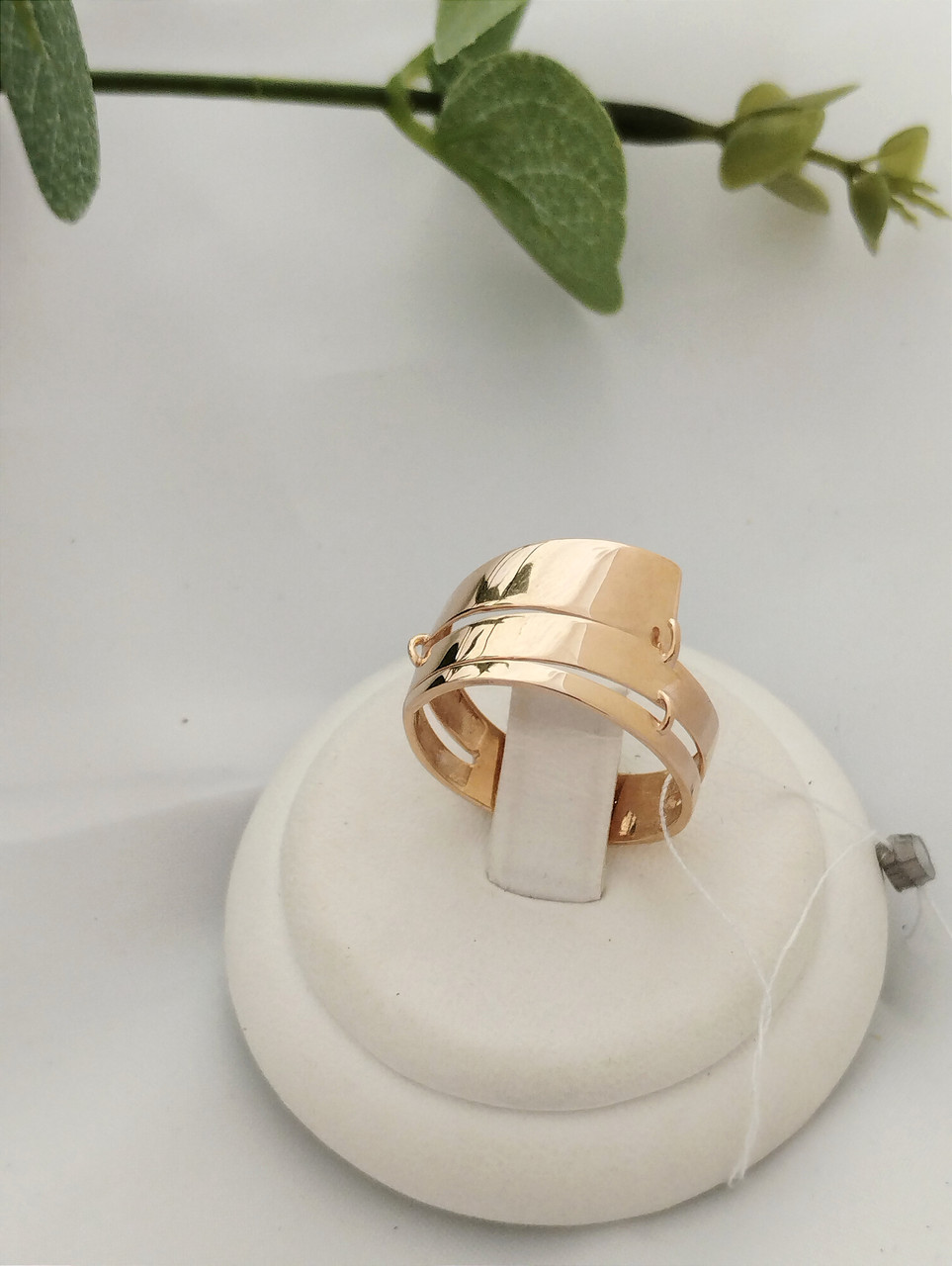 Золота каблучка з червоного золота 585 проби без каміння, фото 1