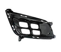 Решітка бампера Kia Optima 13-16 права з отв. п/тум. тип LED