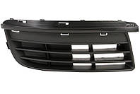 Решітка бампера Volkswagen Golf V Combi/Jetta V 07-10 права без отворів для противотуманок без вії