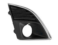 Решітка бампера Chevrolet Cruze 12-15 права з отворами для противотуманок, з хромом 1714 992