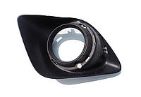 Решітка бампера Mitsubishi ASX 10-13 ліва з отворами для противотуманок без хрому 4819 903