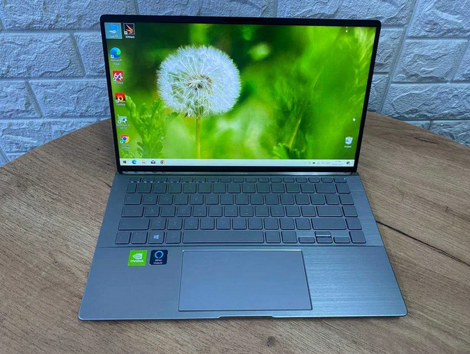 Ноутбук Asus ZenBook Q407IQ 14" IPS Ryzen 5 4500U 8Gb SSD 256Gb NVidia MX350 Б/В