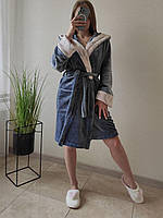 Жіночий короткий сірий махровий халат із велсофту