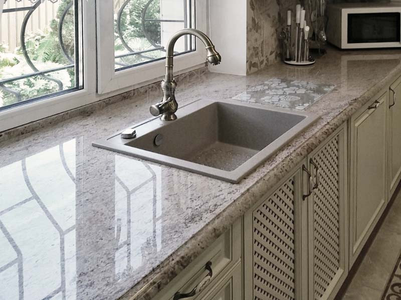 Стільниця з граніту Shivakshi