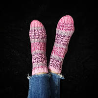 Жіночі в'язані шкарпетки 36 р. ручне в'язання. Жіночі шкарпетки в'язані спицями