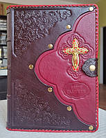 Книга Святе Євангеліє богослужбове ,оклад шкіра, ураїнська мова, техніка ручне плетіння, розмір книги 19×26