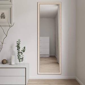 Дзеркало в Бежевій рамі