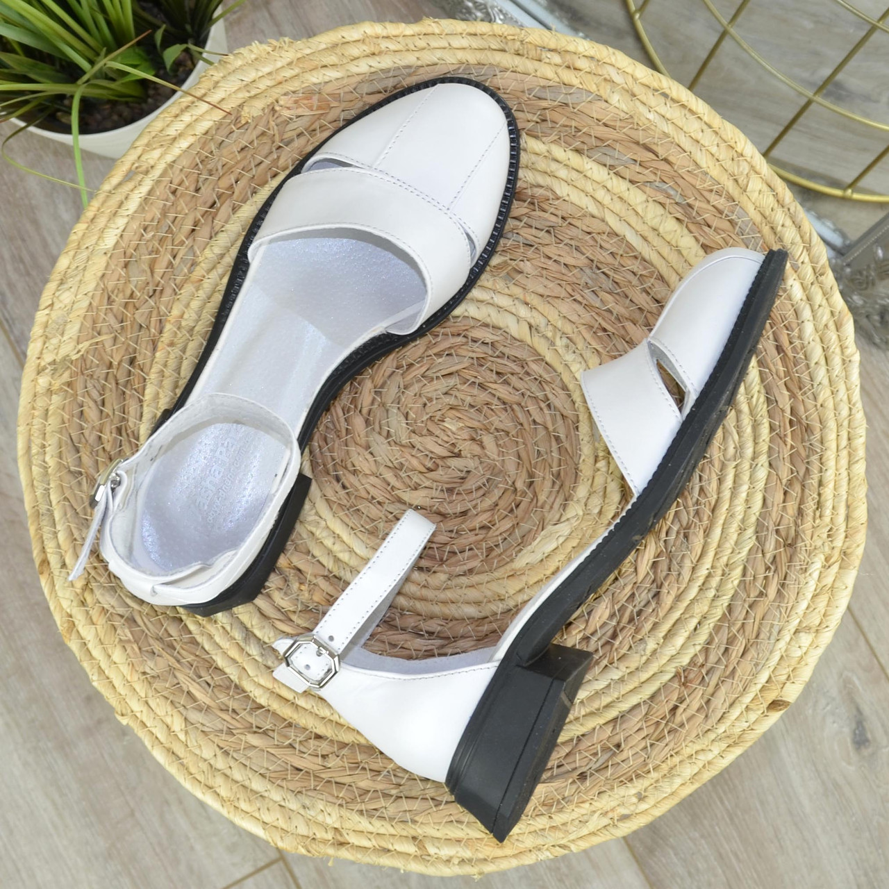 Туфлі жіночі шкіряні на низькому ходу, колір білий, фото 1