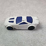 Іграшкова машинка техніка Б/У Hot Wheels White Car Made for McDonald's 2012, фото 3