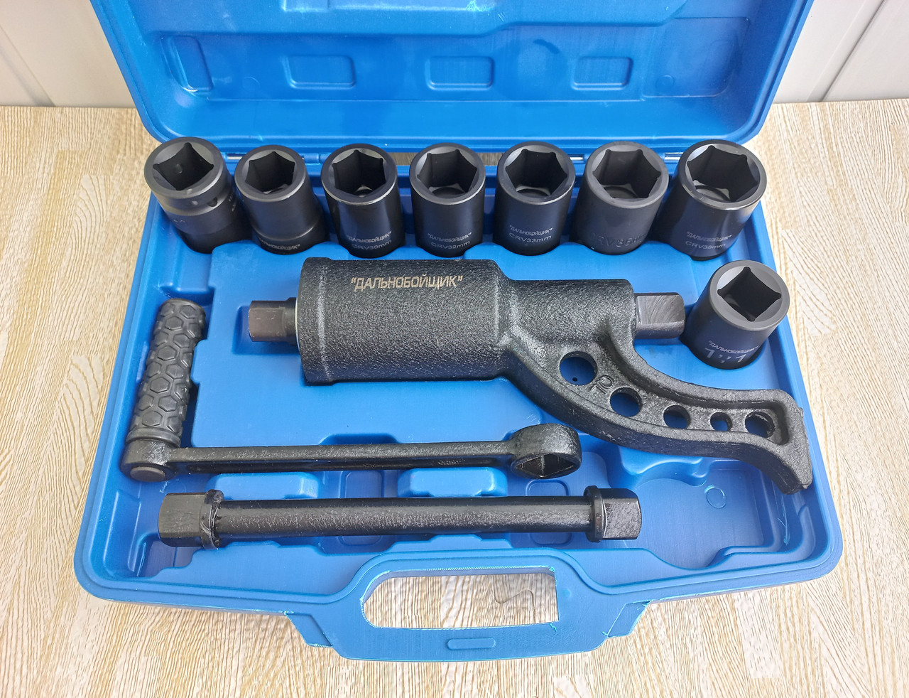 Ручний гайковерт м'ясорубка "Далекобійник-4" (ключ колісний редукторний) НШД4