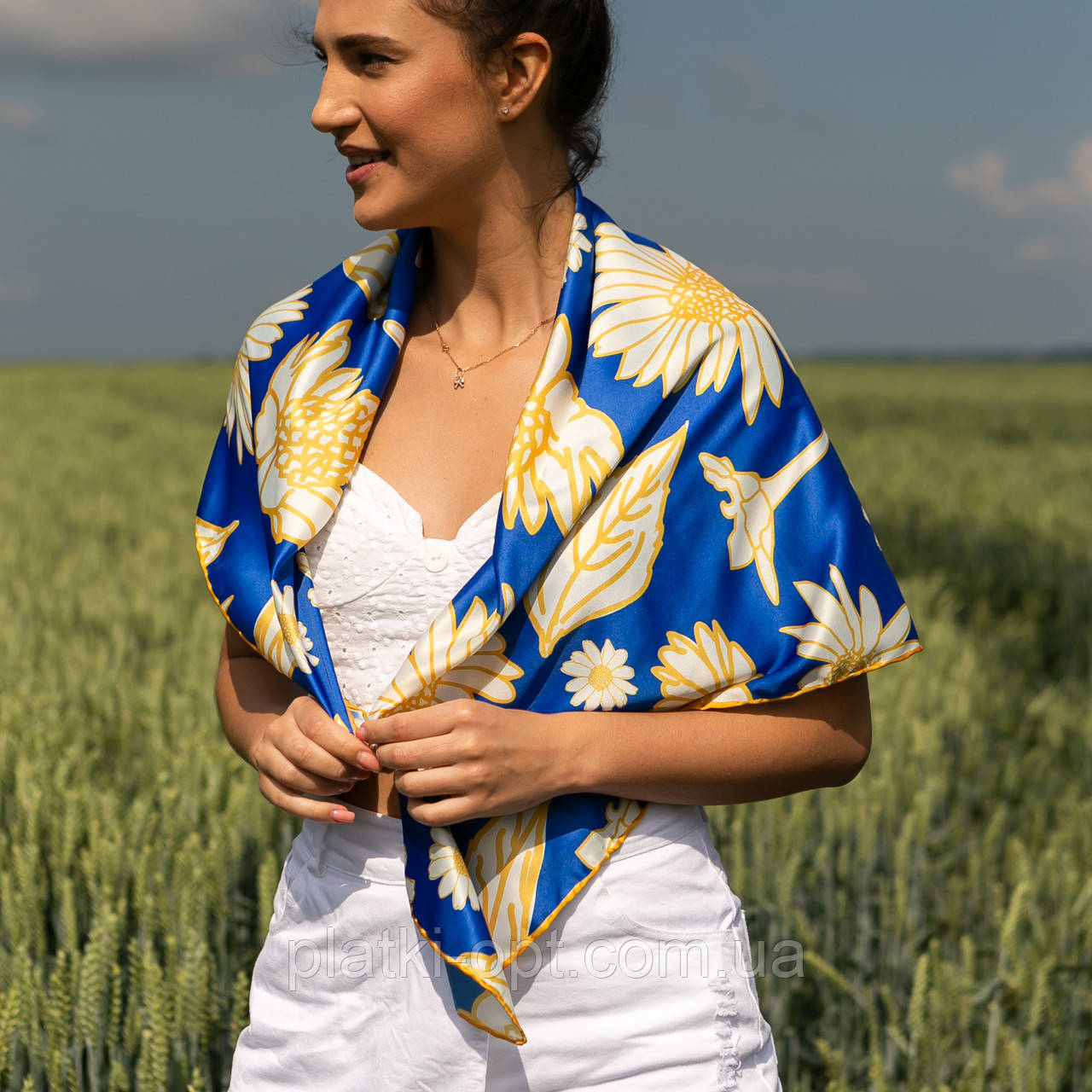 Хустка патріотична (атлас) 90х90 см.