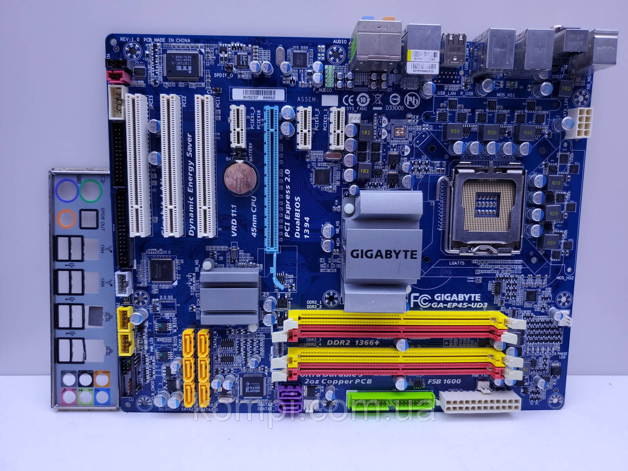 Материнська плата GIGABYTE GA-EP45-UD3 S775/QUAD P45