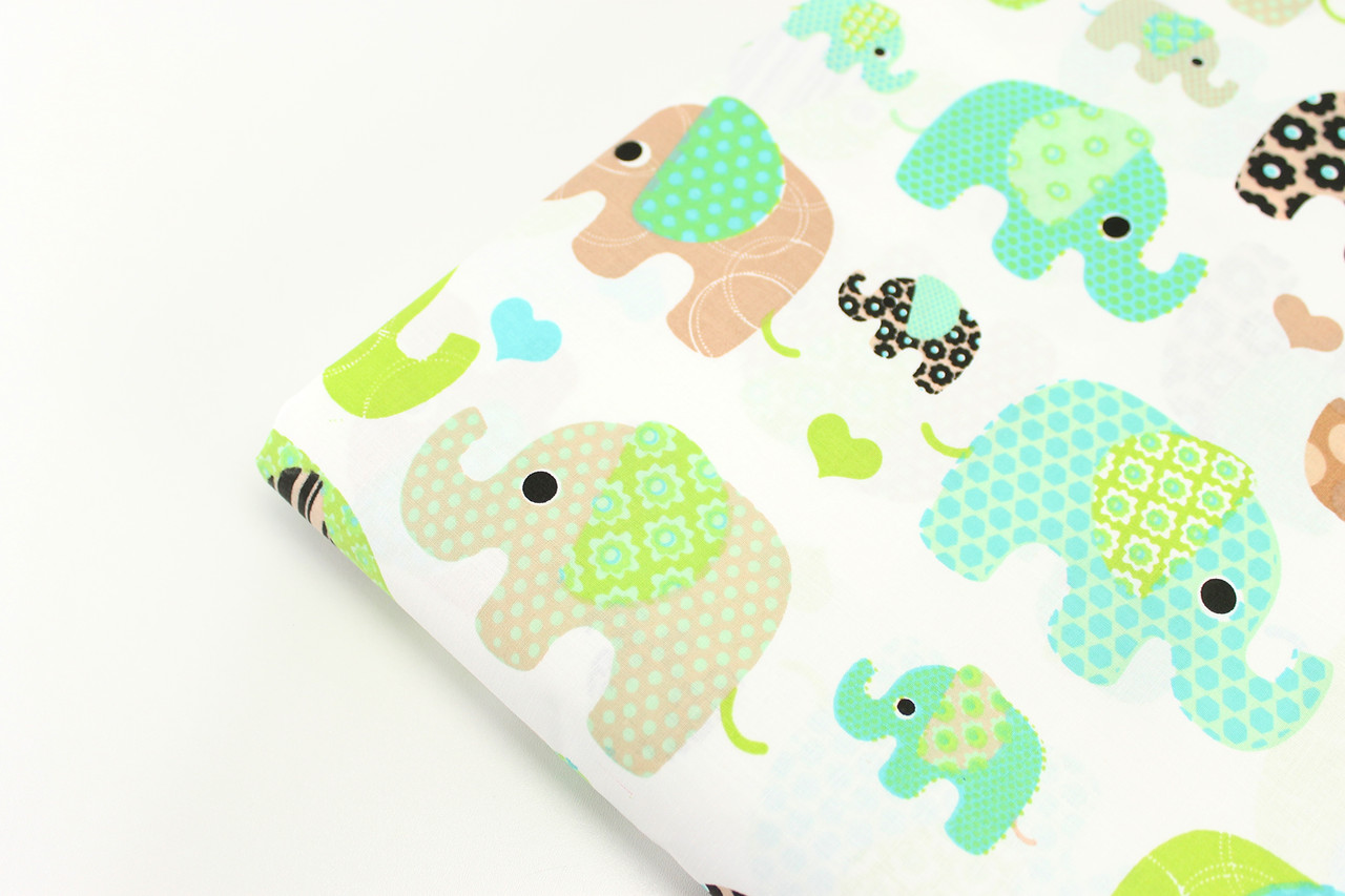 Лоскуток. Бавовняна тканина з слониками м'ятно-салатових і бежевих відтінків на білому, 95*160 см, фото 1