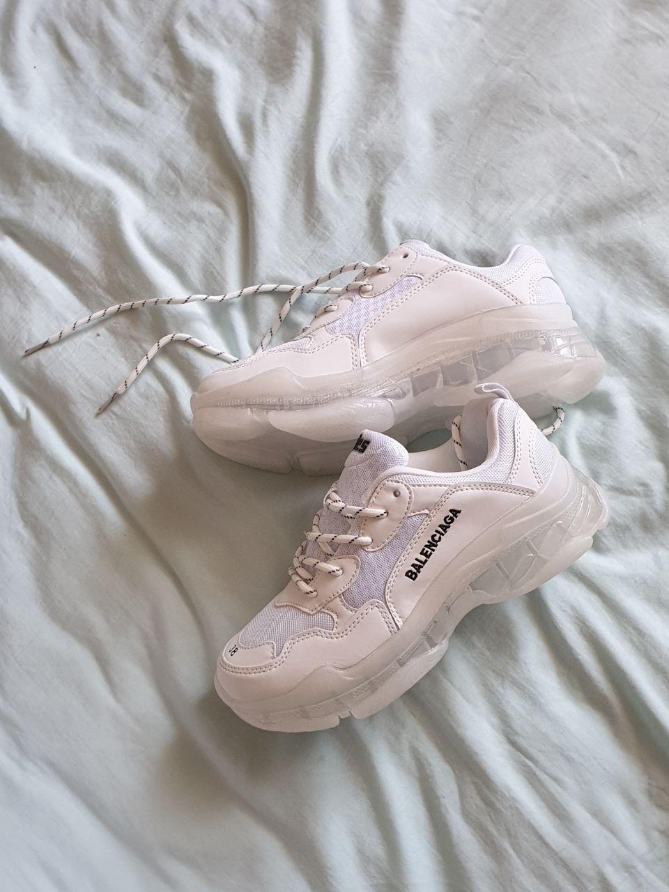 Жіночі кросівки Balenciaga Triple S Clear Sole Whit (білі) класні якісні повсякденні кроси 237 топ