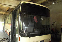 Изготовление и замена лобового стекла на автобусе Van Hool Alizee в Никополе (Украина) 17