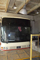 Изготовление и замена лобового стекла на автобусе Van Hool Alizee в Никополе (Украина) 18