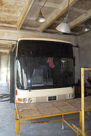 Изготовление и замена лобового стекла на автобусе Van Hool Alizee в Никополе (Украина) 21