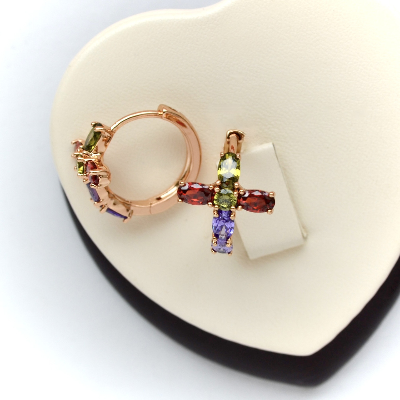 Серьги-кольца с разноцветными кристаллами фирма Xuping покрытие золотом 18к. - фото 1 - id-p1886670231