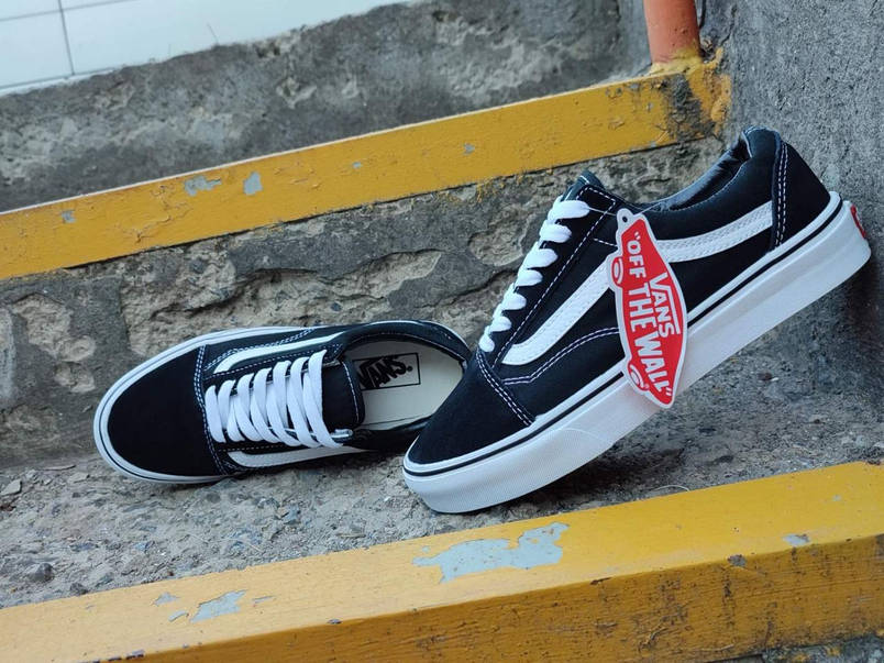 Кеди VANS Old Skool Чорні з білою смугою на білій підошві текстиль чоловічі унісекс, фото 3