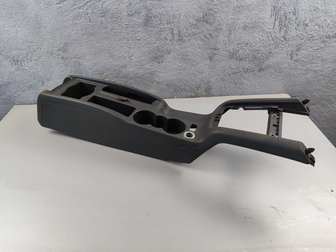 Консоль центральна  КПП SKODA OCTAVIA A5 2004-2009 1Z1863242