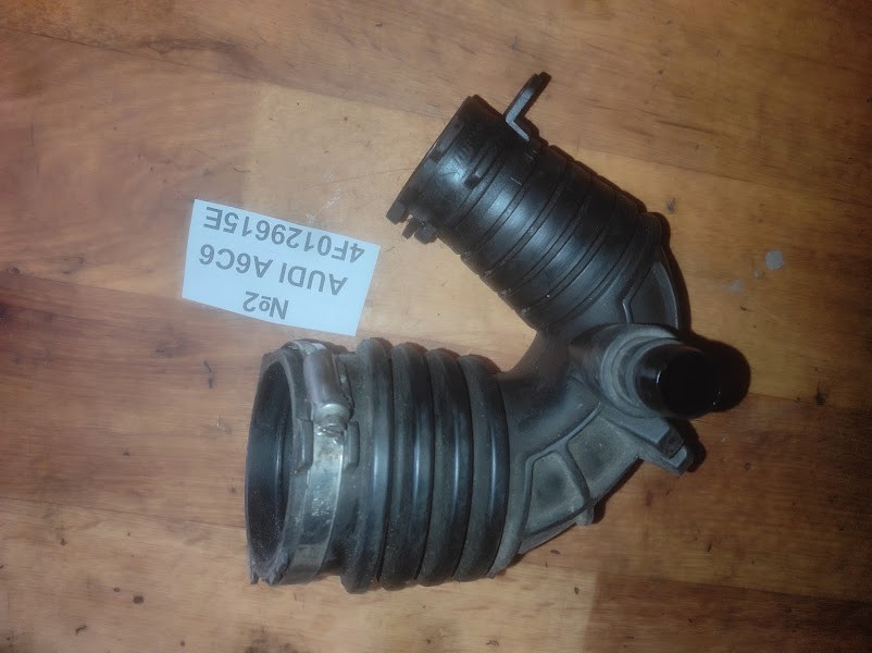 Патрубок повітряного фільтра 4F0129615E для Audi A6 C6