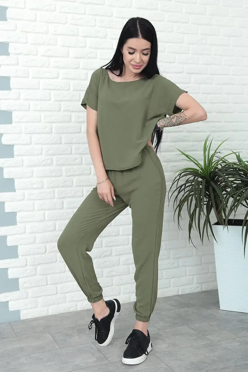 Літній жіночий костюм вільного крою футболка та штани