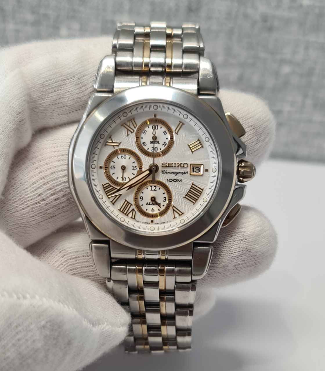 Seiko chronograph deals sapphire