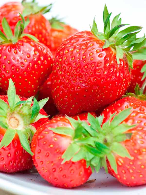 Користь полуниці для організму: